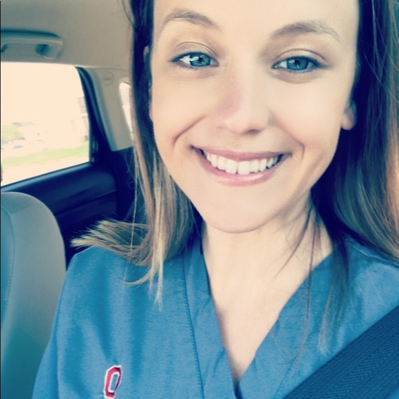 Meet your posher - Picture 3 of 3